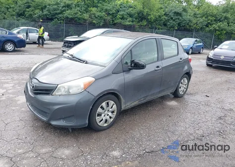 2013 Toyota Yaris Le z USA, uszkodzony, nr VIN JTDKTUD30DD546839